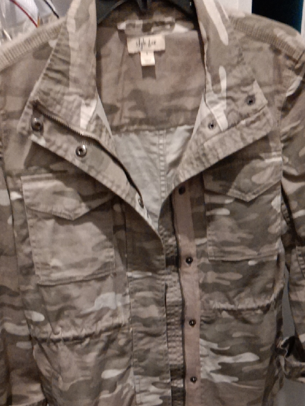 Women's Camo Utility Jacket in Olive Green, Gray and Tan